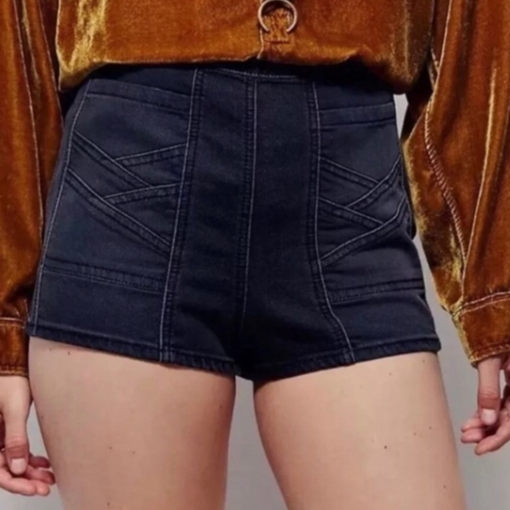 🆕Free People Radar Love High-Rise Shorts